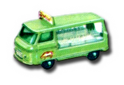 A green toy car

Description automatically generated with low confidence